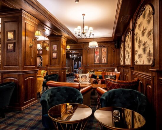 1925 English Bar
