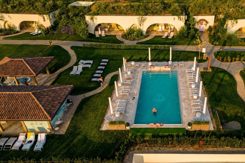 Piscină & Jacuzzi - Spa Resort Romania