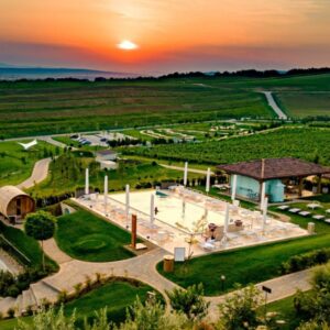 piscina exterioara - resort spa romania