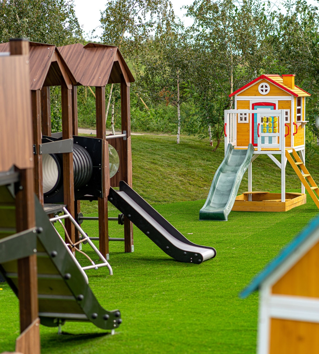 Parcul Casa Timiş Locuri de joacă în aer liber - Casa Timis Wellness & Spa Resort