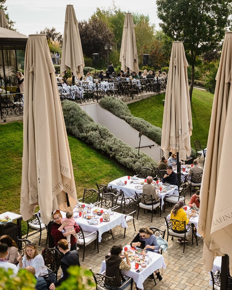 Brunch Rasfăț & Desfăț - Eveniment pentru copii - brunch - cazare cu oferte - cazare cu piscina