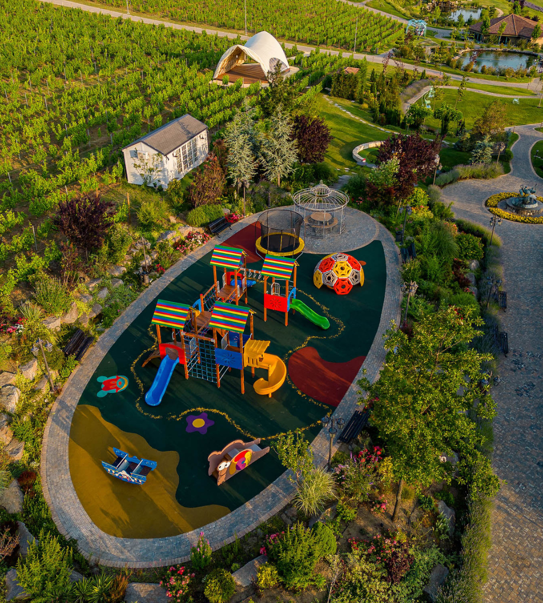 Parcul Casa Timiş Locuri de joacă în aer liber - Casa Timis Wellness & Spa Resort